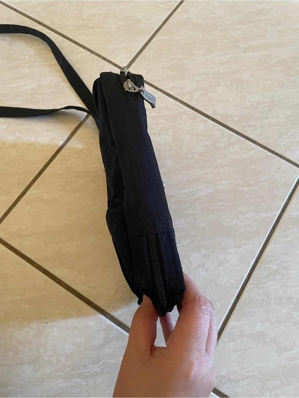 Baggallini Black Compact Crossbody Messenger